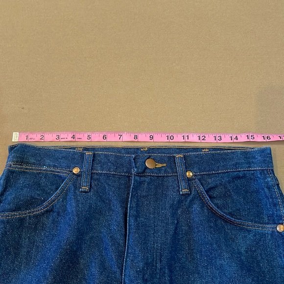 Wrangler men’s jeans 33 inch waist and 38 inch inseam price is firm - Picture 6 of 8